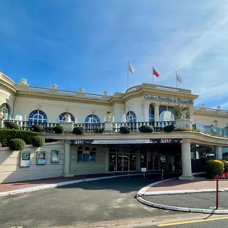 Balcon Sur Sea, Sun And Horses Deauville