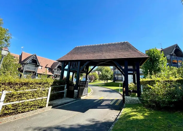 Balcon Sur Sea, Sun And Horses